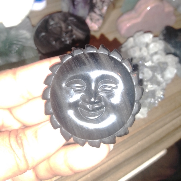 Silver sheen Obsidian sun face - Picture 2 of 2